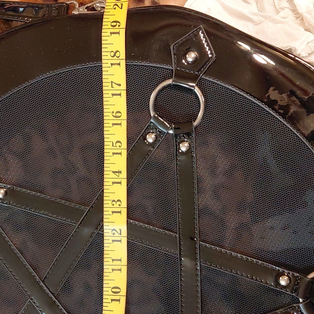 KILLSTAR LARGE PENTAGRAM ROUND MESH WEEKENDER,TRAVEL BAG,BEACH BAG NWOT - Picture 7 of 12